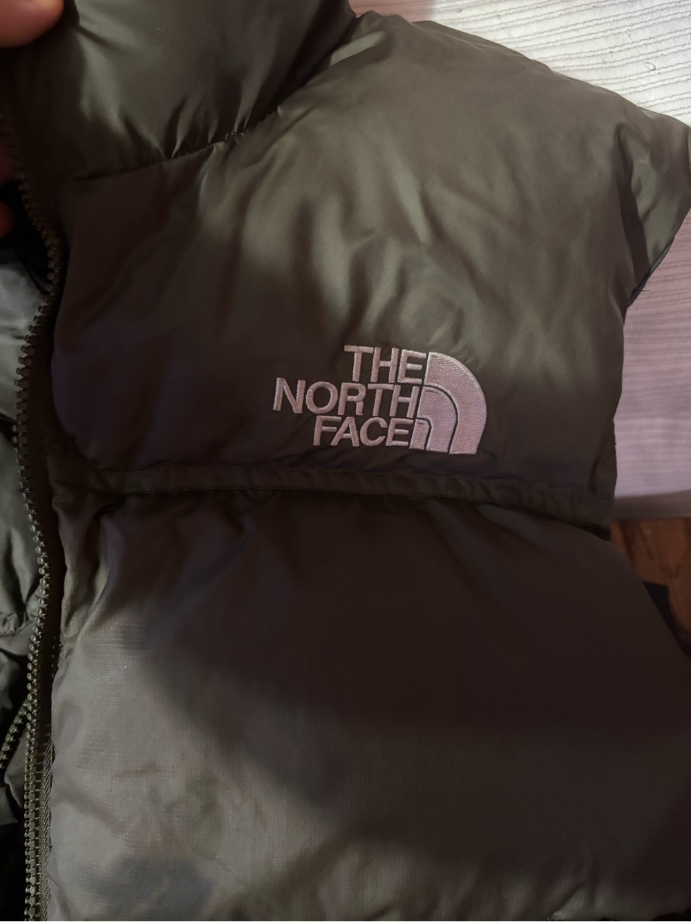 The North Face Olive Green Men’s Puffer Vest - Picture 2 of 5